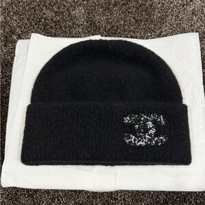 Chanel Cashmere Black / Glitter Big CC Logo Knit Beanie Hat